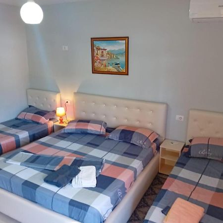 Hotel Ziku Durrës 外观 照片