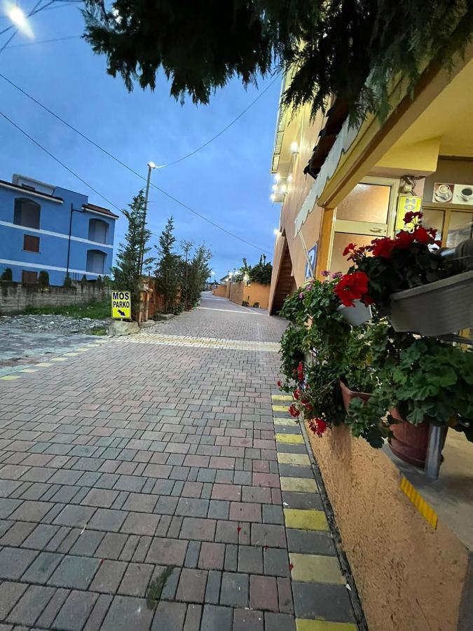 Hotel Ziku Durrës 外观 照片